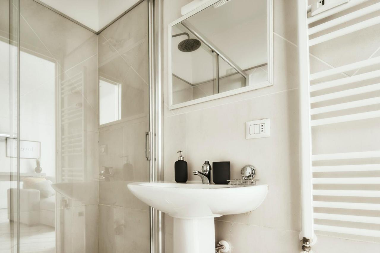 Centrale Elyon Apartment Милано Екстериор снимка